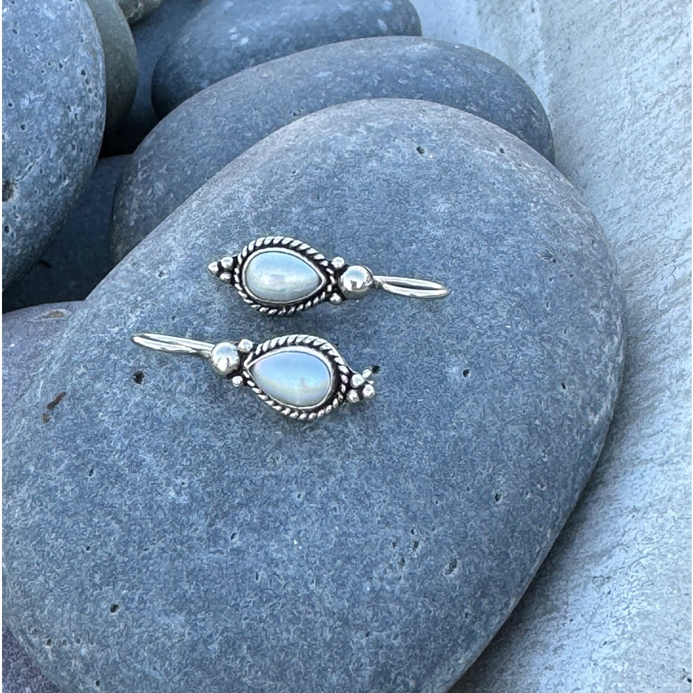 Sundance Pearl EARRINGS gemstone sterling silver birthstone gift drops teardrops - Picture 3 of 6